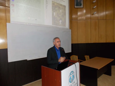 Zorlayıcı Gündelik Hayat: Otizmli Çocuğu Olan Ailelerin Gündelik Yaşam Pratikleri Konferansı Selçuk Üniversitesinde Gerçekleştirildi